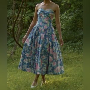 80s Laura Ashley cotton floral fit and flare strapless dress size 8